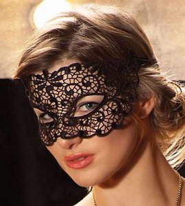 Queen of exquisite black elegant gothique venetian mascarade mask